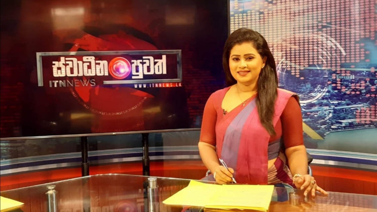 iftamil - வேளச்சேரியில் திமுகவினர் பணபட்டுவாடா அதிமுகவினர் கையும் களவுமாக பிடித்து கொடுத்தும் போலீசார் தடுக்கவில்லை என குற்றச்சாட்டு.